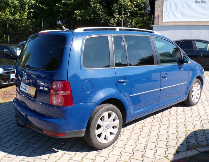 Volkswagen Touran 4