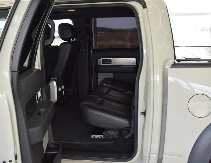 Ford F-150 8