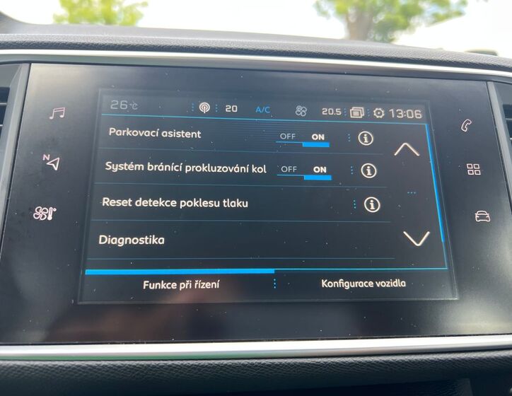 Peugeot 308 13