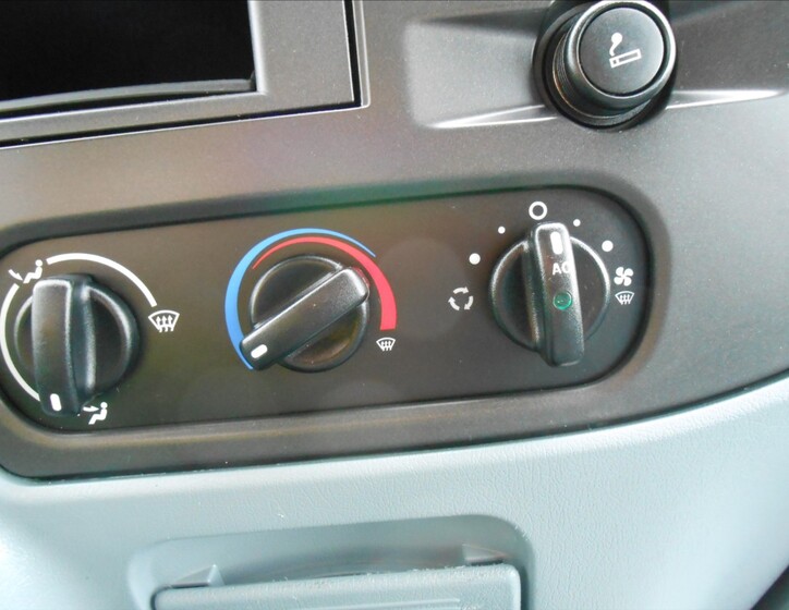 Ford Transit 19