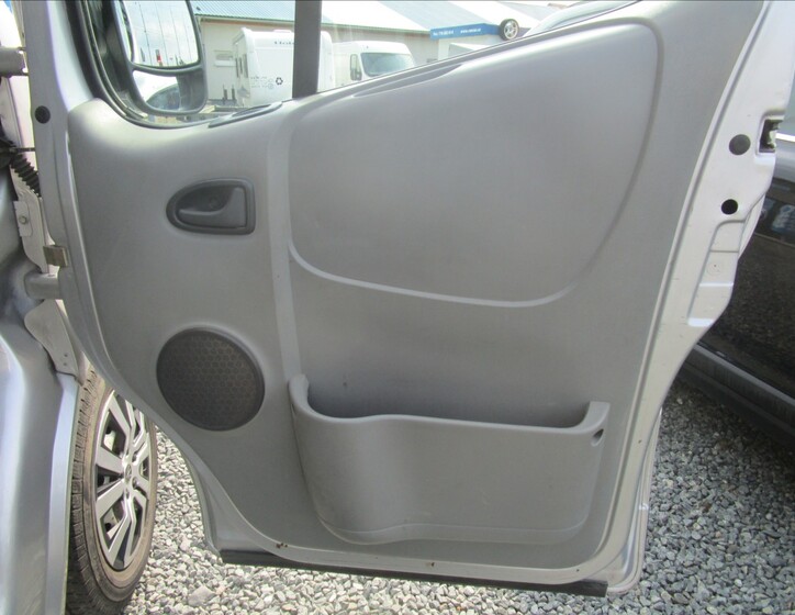 Opel Vivaro 19