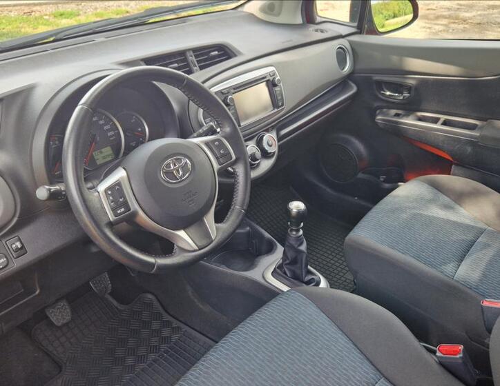 Toyota Yaris 11