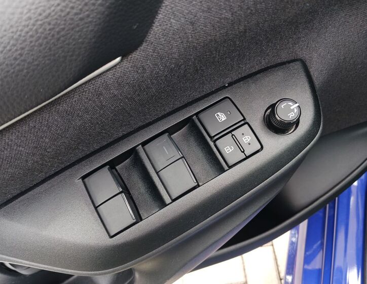 Toyota Yaris 16