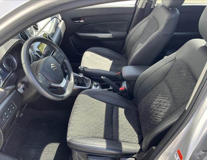 Suzuki Vitara 12