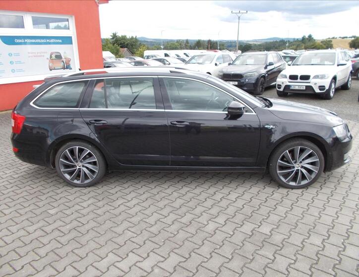 Škoda Octavia 9