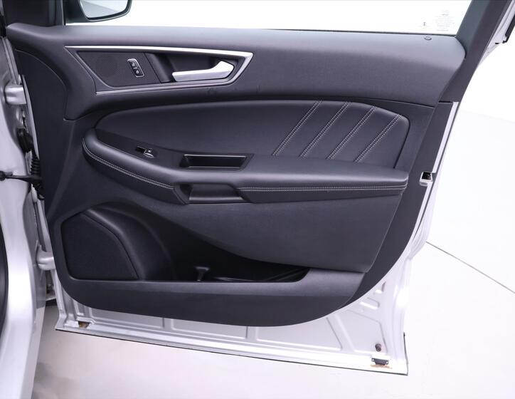 Ford Edge 12