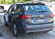 Volkswagen Tiguan 9