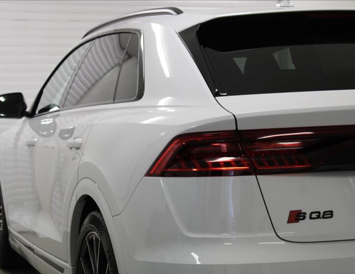 Audi SQ8 55