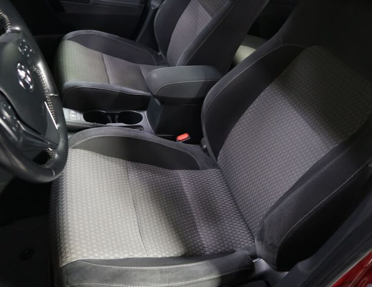 Toyota Auris 9