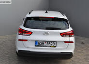 Hyundai i30 4