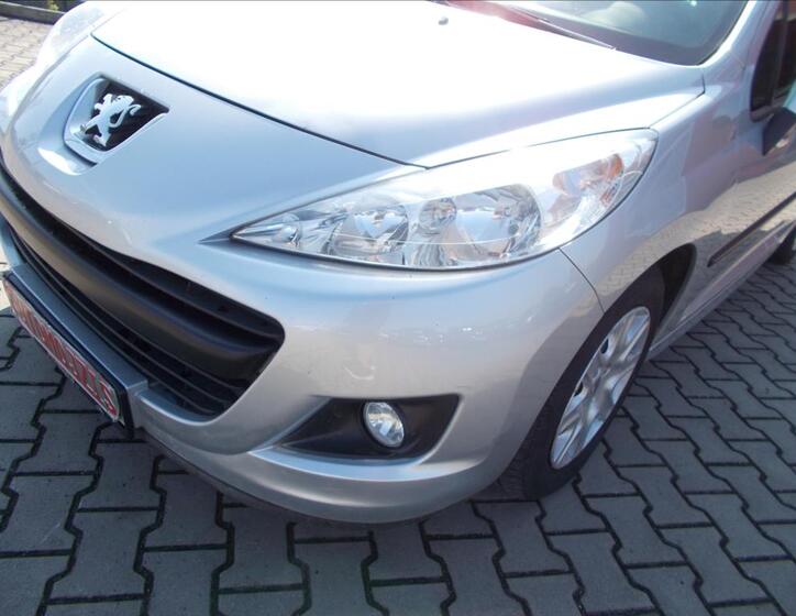 Peugeot 207 7