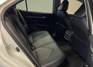 Toyota Camry 13