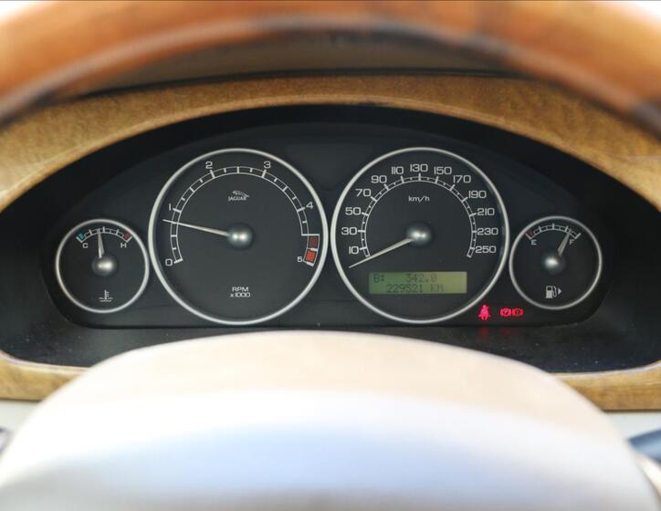 Jaguar X-Type 21