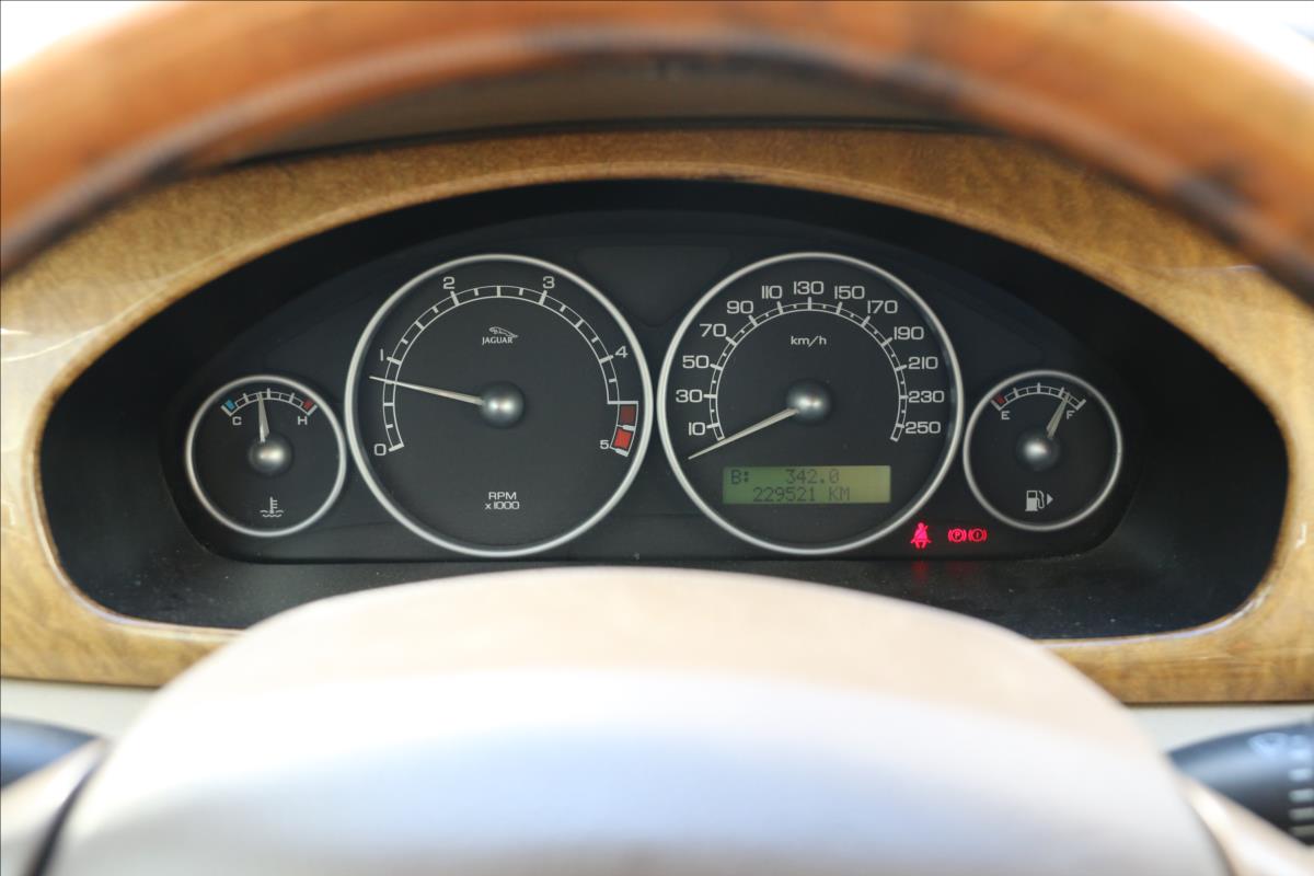 Jaguar X-Type