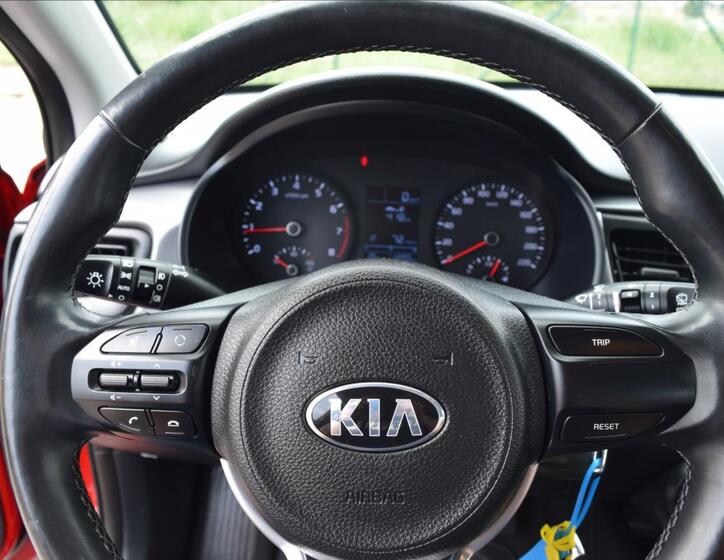 KIA Rio 31