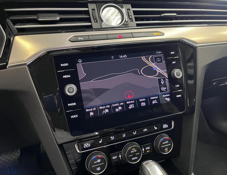 Volkswagen Passat 11