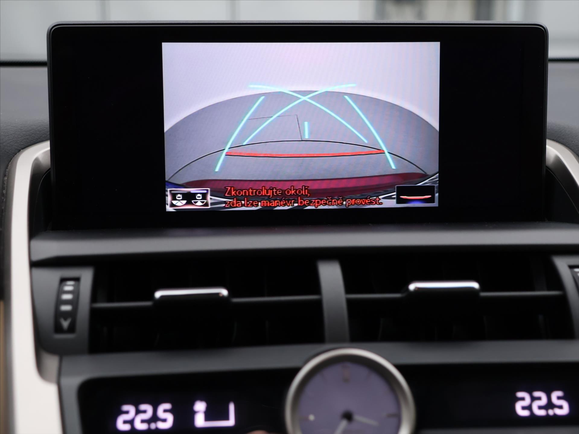 Lexus NX 300h
