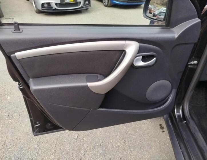 Dacia Duster 8