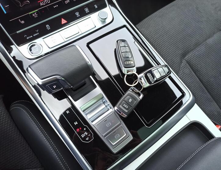 Audi Q8 21