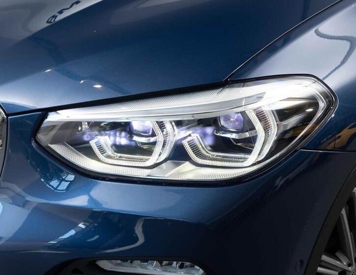 BMW X3 8