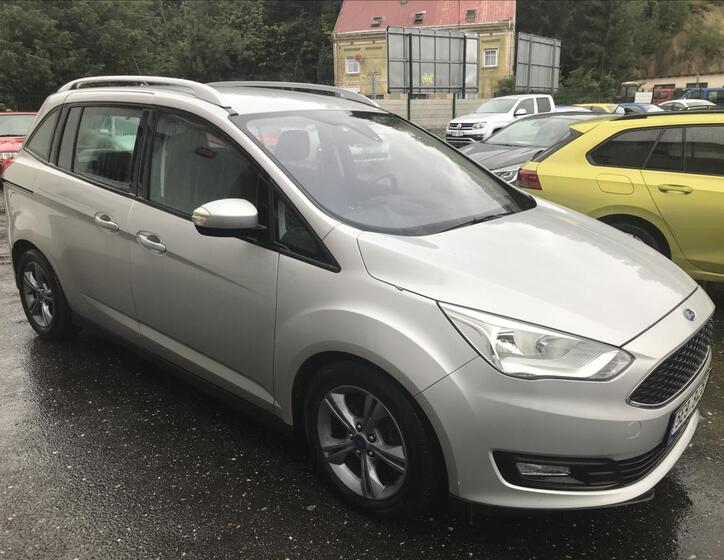 Ford Grand C-MAX 4
