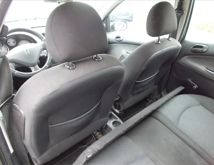 Peugeot 206 15