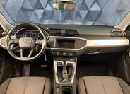 Audi Q3 10
