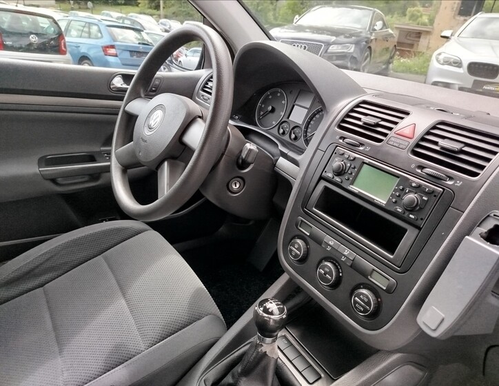 Volkswagen Golf 30