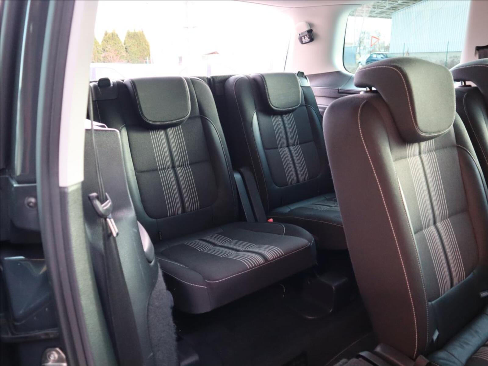 Volkswagen Sharan 33