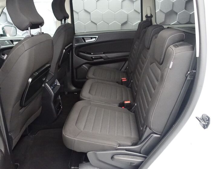 Ford Galaxy 27