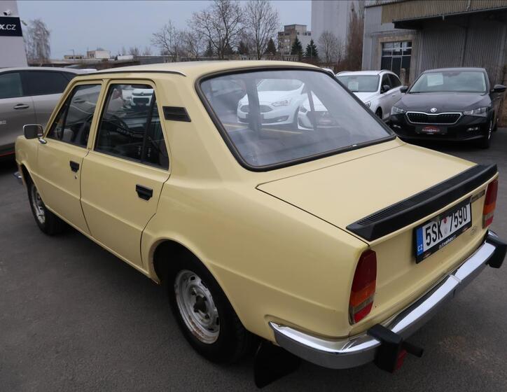 Škoda 105 4