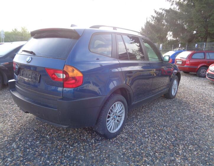 BMW X3 7