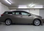 Toyota Auris 4