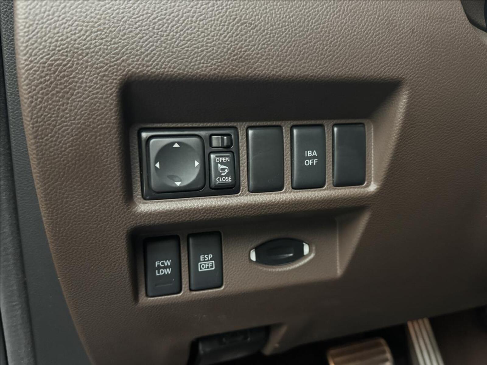 Infiniti FX30 8