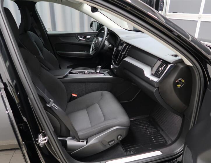 Volvo XC60 11