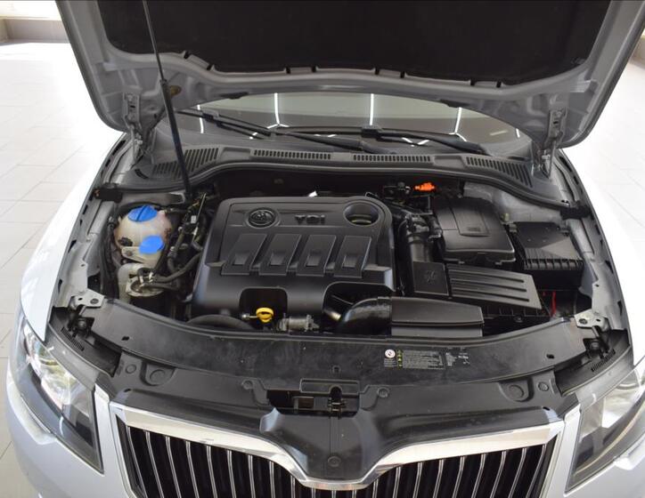 Škoda Superb 28