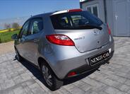 Mazda 2 7