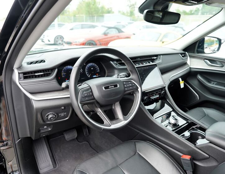 Jeep Grand Cherokee 27