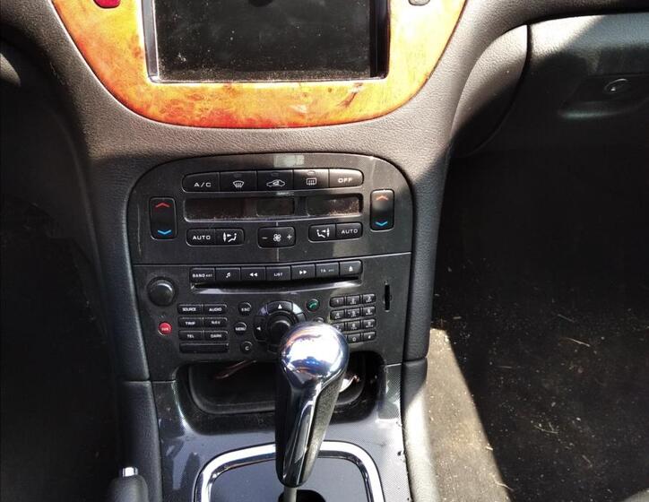 Peugeot 607 12