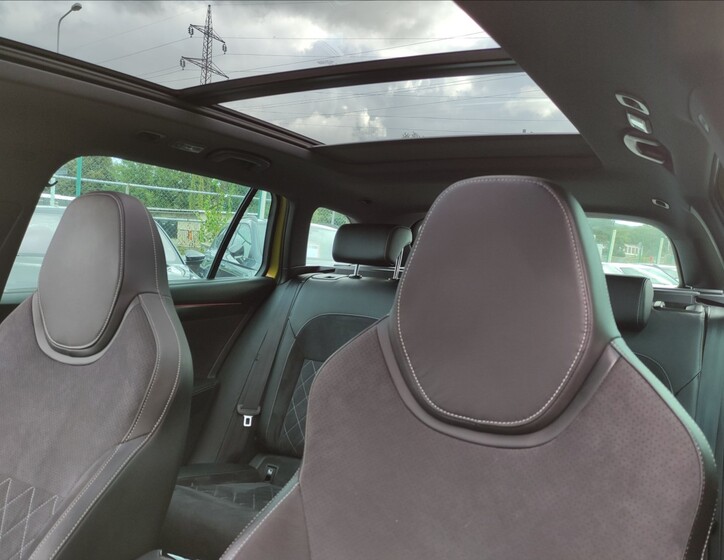 Škoda Superb 30