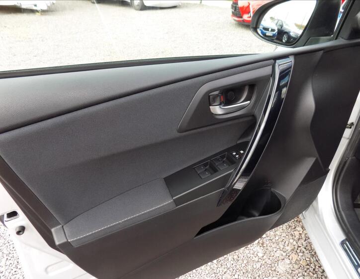 Toyota Auris 21