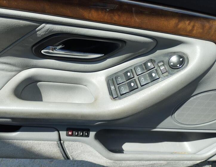BMW Řada 7 14