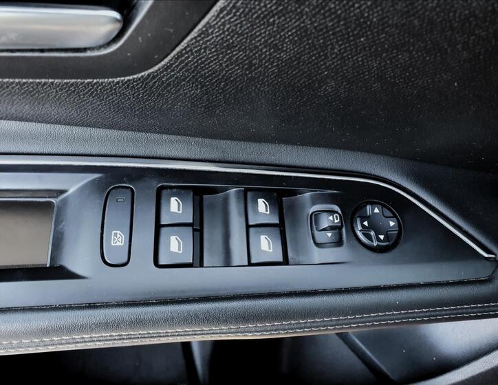 Peugeot 5008 37
