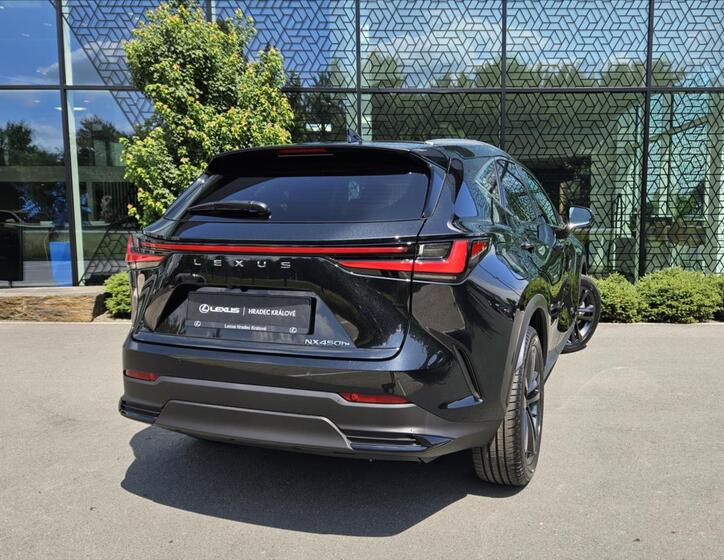 Lexus NX 450h plus 9