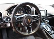 Porsche Cayenne 16