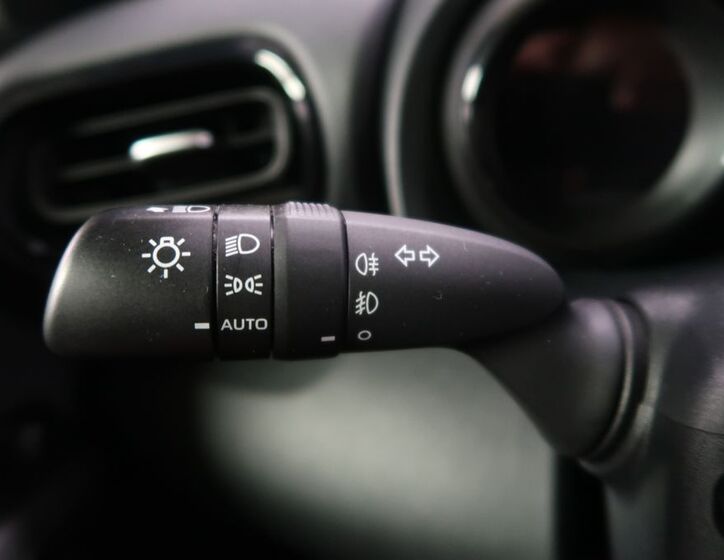 Toyota Yaris 25
