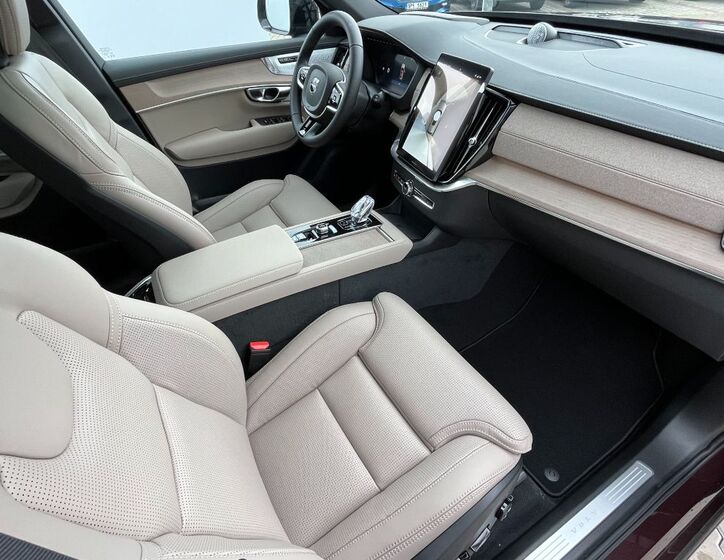 Volvo XC90 28