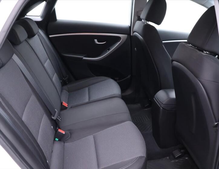 Hyundai i30 13
