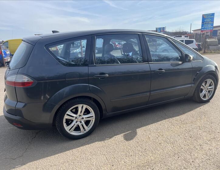 Ford S-MAX 5