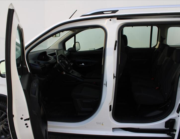 Peugeot Rifter 11